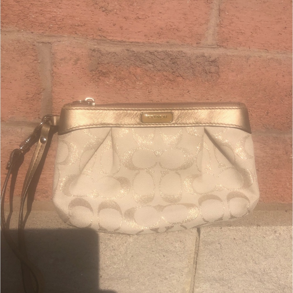 Coach Wristlet, Signature design, gently used,
